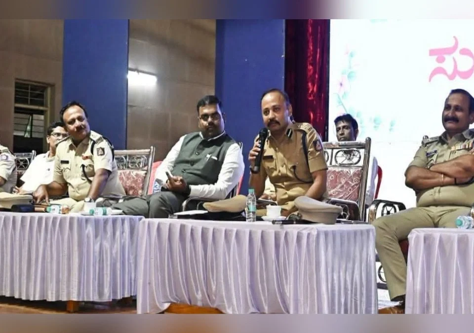 ganeshotsavat niyam modnaryanvar kathor karvai
