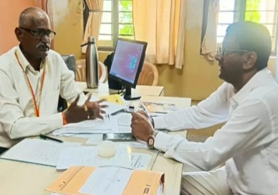 khanapur talukyala kaayam swaroopi gat shikshanadhikari kadhi