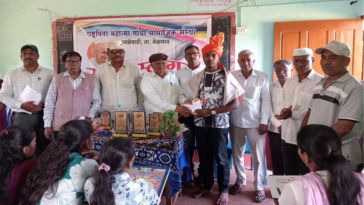 mahatma gandhi sansthetarfe kheladu shrinath nilajkar cha sanman