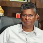 mantri satish jarkiholi yanchya nivasasthani edcha chhapa