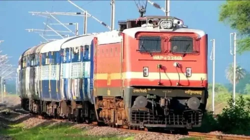 nairutya railwaykadun octoberpasun 14 railway gadyanchya velapatrakat badal