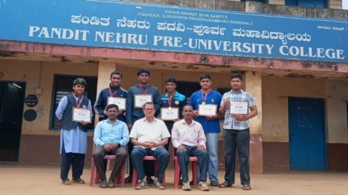 pandit nehru padvipurva mahavidyalayachya kushtipatunche jilhastariya spardhet ghavghavit yash