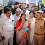 rajya mahila aayogachya adhyaksha dr.nagalakshmi chaudhary yanchi belgaav jilha rugnalayala bhet