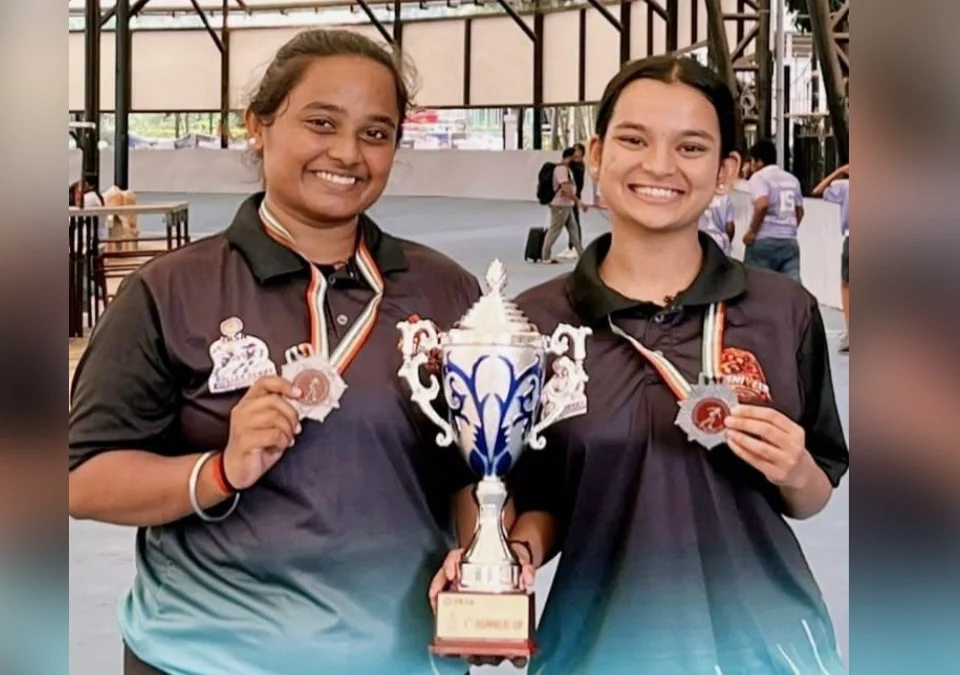 rajyastariya skating spardhet belgaavchya khushi aani anvichi chamkadar kamgiri