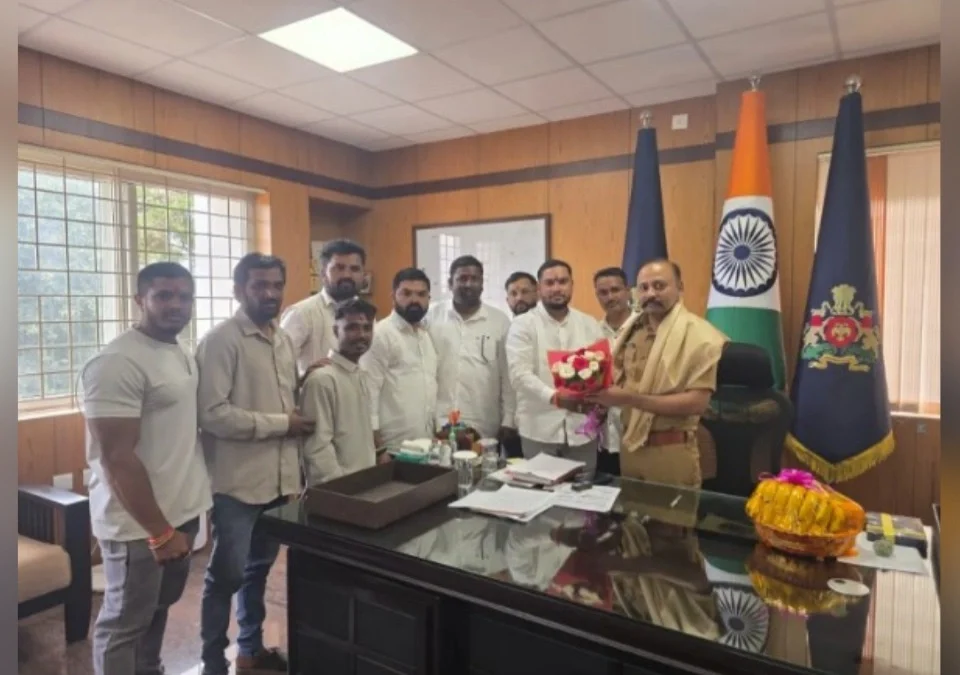 shriram sena hindusthan kadun nutan police aayukt prakash nikam yanche swagat