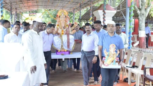 the maratha light infantry regimental centremadhe paramparik utsahat ganeshmurtichi sthapana