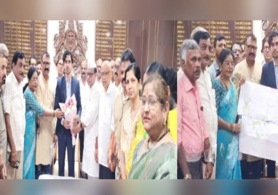 tilariche pani rakaskopkade valvinyachya prastavavar jilhadikari karyalayat baithak