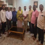 aitihasik dasara sohlyachya yashasvi niyojanabaddal mahapalika upayukta lakshmi nipanikar yancha satkar