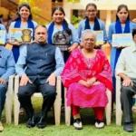 bhaurao kakatkar mahavidyalayachya vidyarthininche hindi spardhanmadhe ghavghavit yash