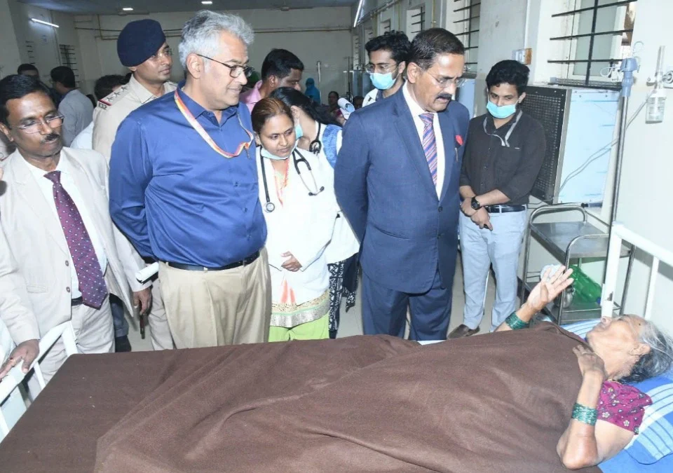 bims madhil aswachhata aani gardivar upalokayuktanchi naraji