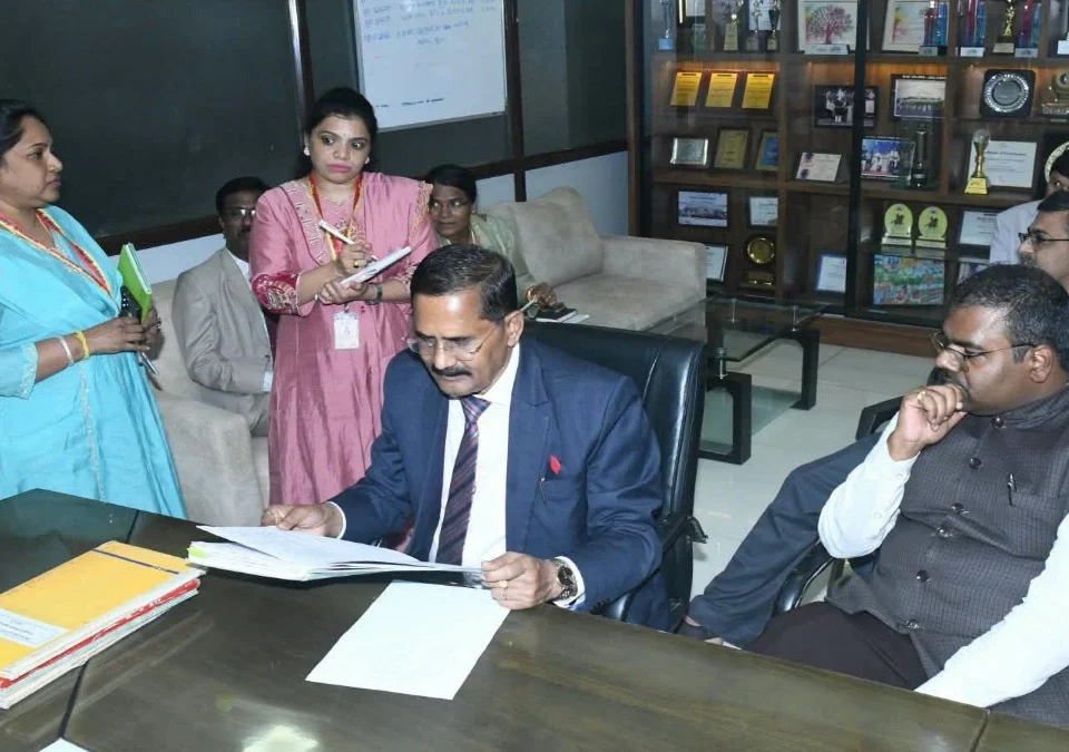 buda aani smart citychya kamancha ahval sadar karnyache upalokayuktanche nirdesh
