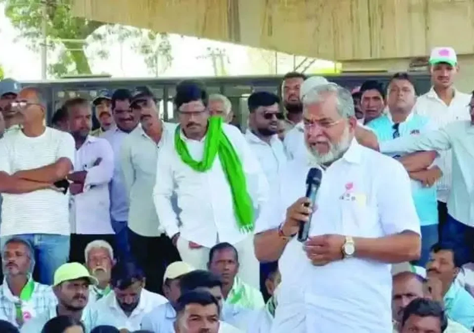 hattargi tollnakyavar shetkaryanche bemudat chakkajam andolan