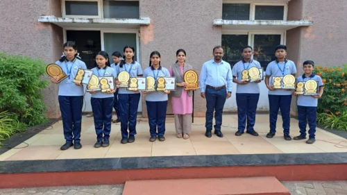 jyoti central schoolchya vidyarthyanchi rajyastariya gayan spardhet baji