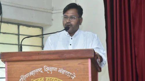 kala hi sanskruti ani bhashechyahi aadhi janmleli asun ti jagnyala disha dete - chandrakant babar