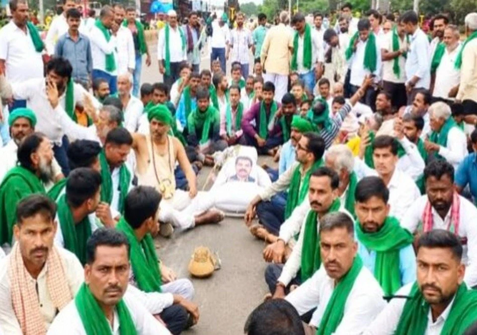 prahlad joshi yanchya pratikatmak pretayatre dware nishedh