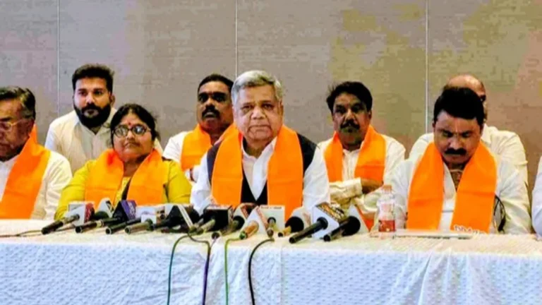 rajya sarkarchi tijori rikami zalyachi khasdar jagdish shetter yanchi tika
