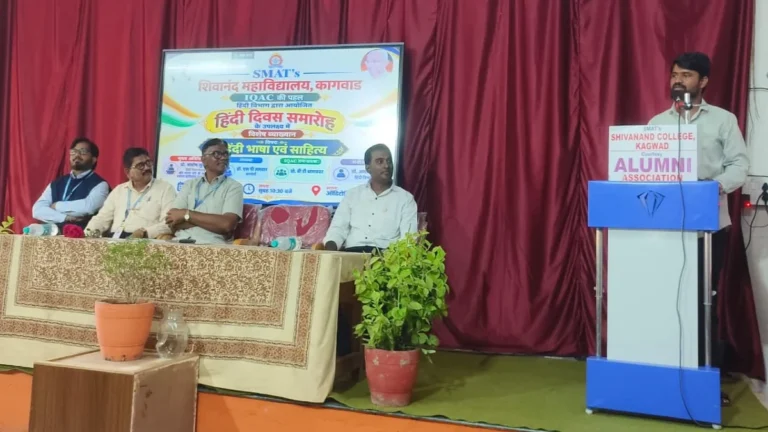 samanya manasyachya vaparatoonach bhasha tikte