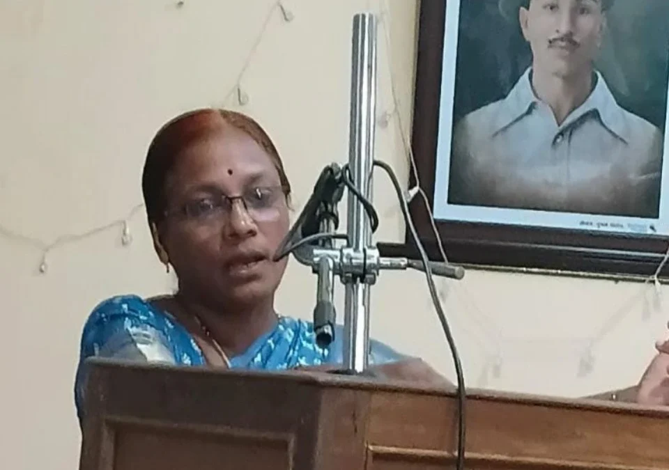 shabdagandh kavi mandal sanghachya kavi samjun ghetana upakramala rasikancha utsphurt pratisad