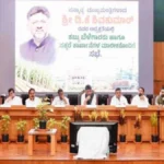 shetkari aani karkhandaranchya samasya sodavnyasathi sarkar katibaddh