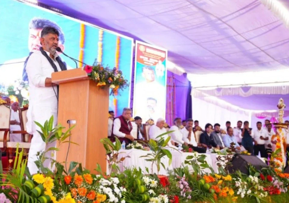 soundatti yallamma mandirachya vikasasathi 215 kotinchya prakalp
