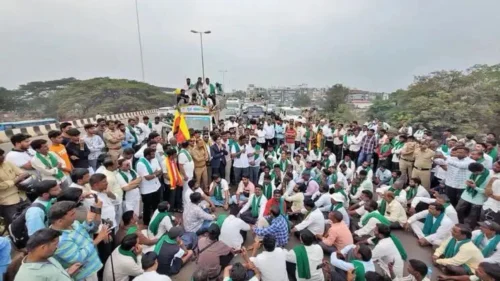 usdarasathi shetkaryanchi padayatra belgaavtun hubalikade ravana