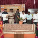 vyasanadhinta hi vyaktisah sampurna kutumb uddhvast karanari muk shatru